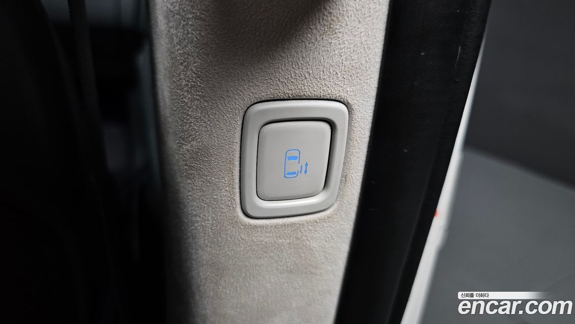 Hyundai Staria 2024