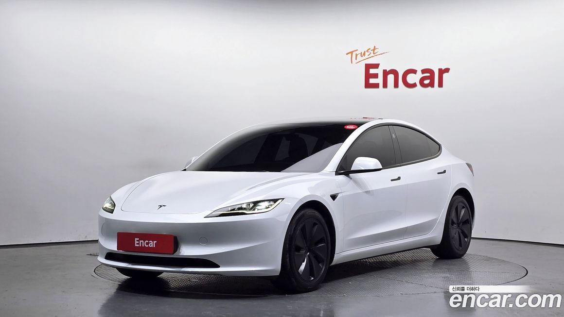 Tesla Model 3 2024