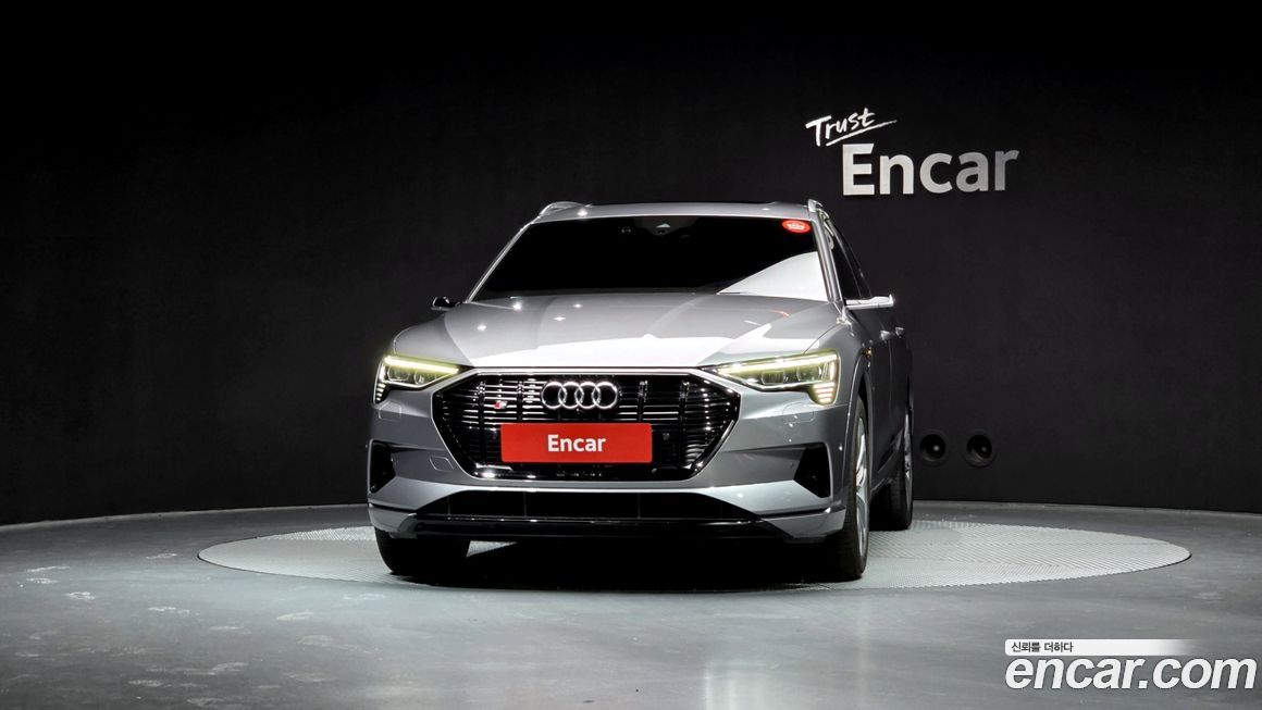 Audi e-tron 2020