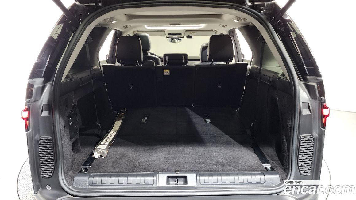 Land Rover Discovery 2022