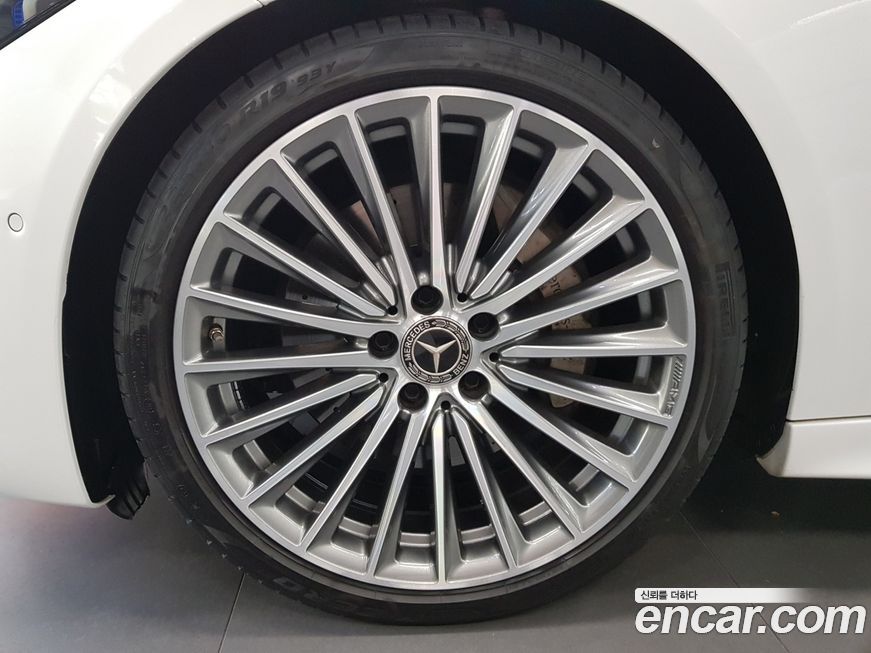Mercedes-Benz C-Class 2023