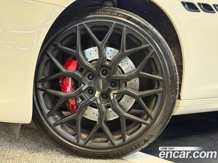 Maserati Quattroporte 2017