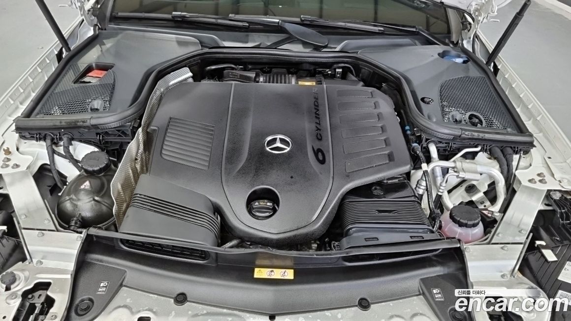 Mercedes-Benz E-Class 2021