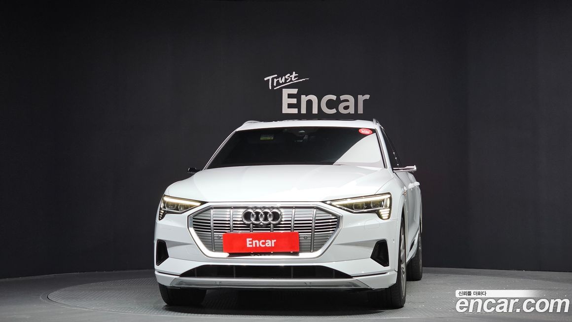 Audi e-tron 2022