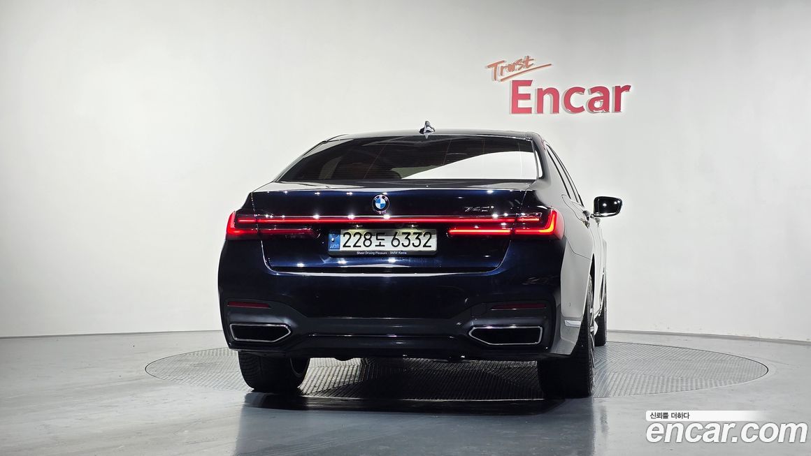 BMW 7-Series 2021