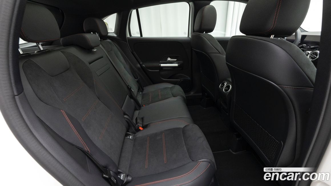 Mercedes-Benz GLA-Class 2026