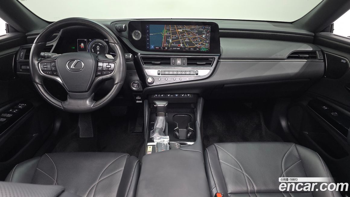 Lexus ES 2024