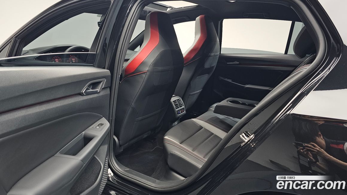 Volkswagen Golf 2024