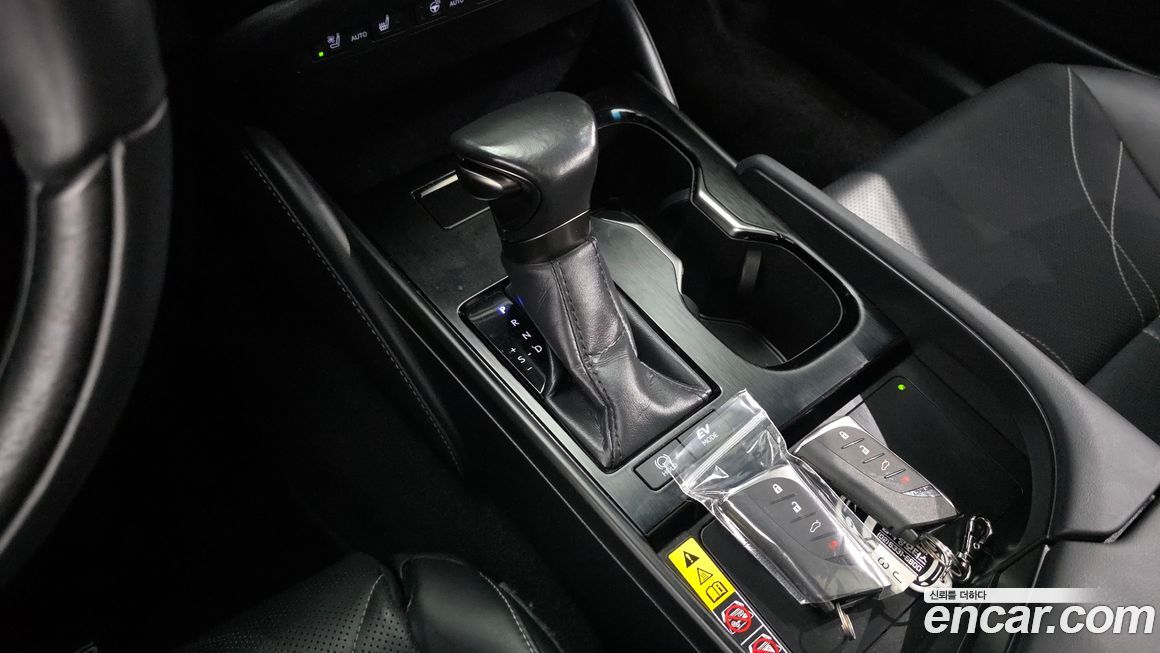 Lexus ES 2024