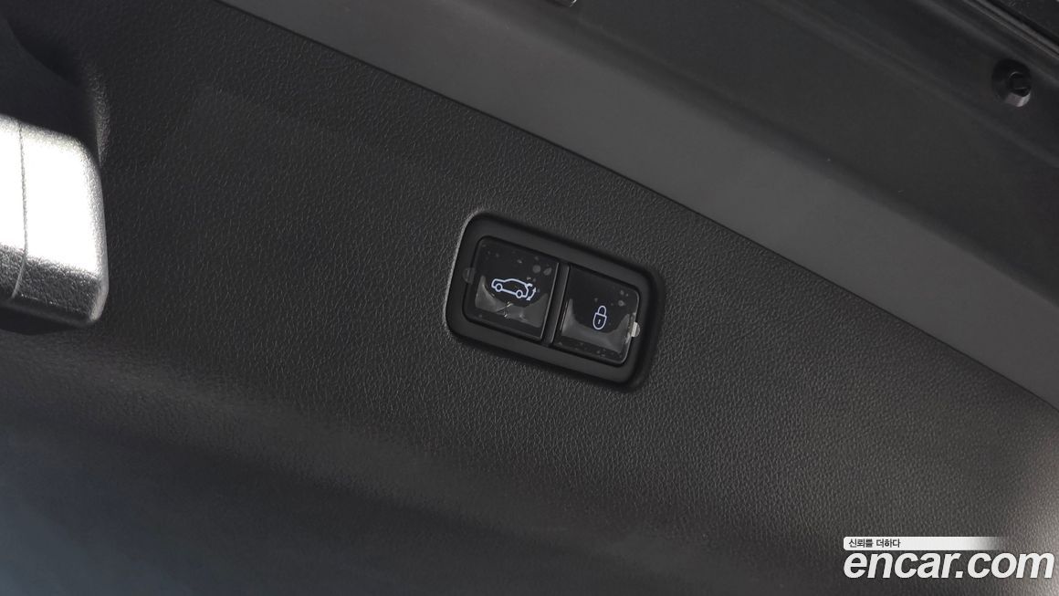 Genesis GV70 2025