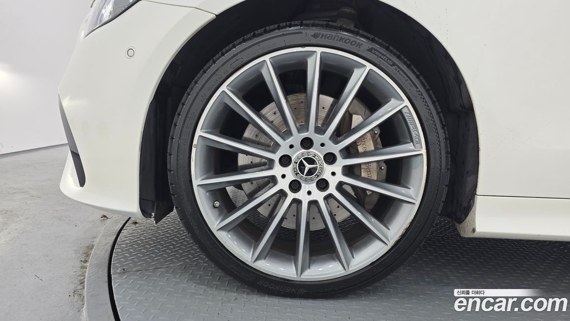 Mercedes-Benz E-Class 2021