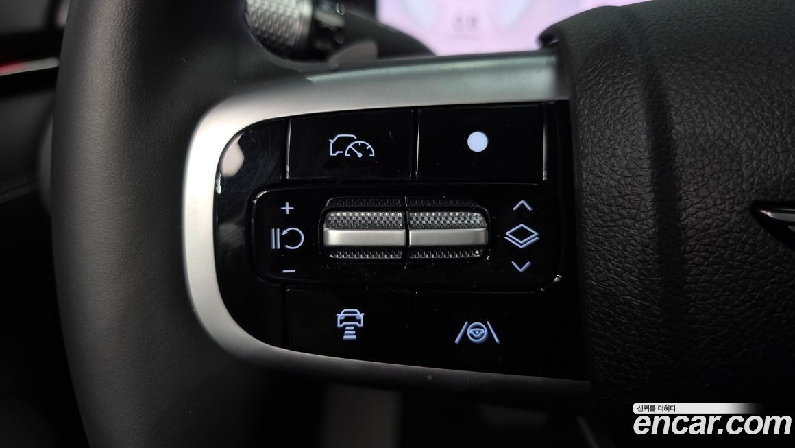 Genesis GV70 2025