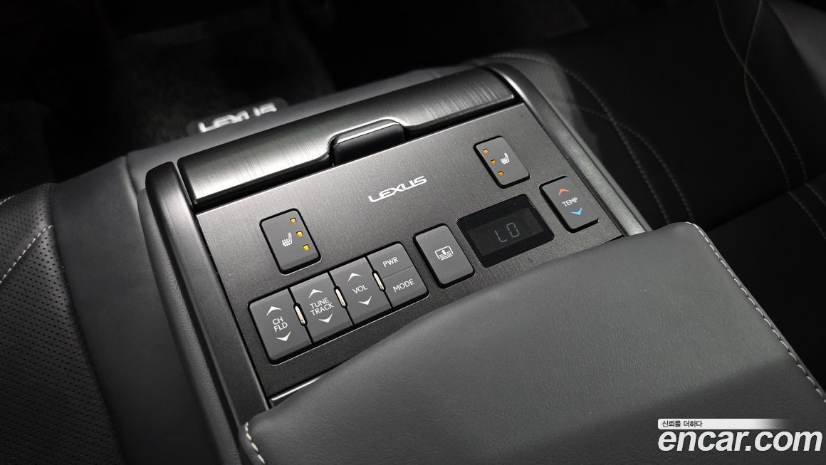 Lexus ES 2024
