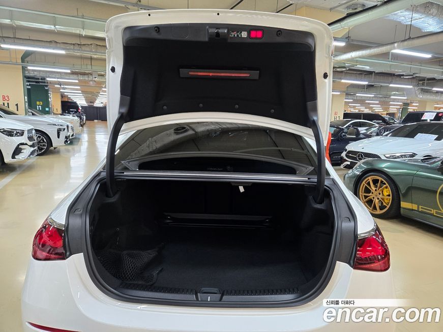 Mercedes-Benz E-Class 2025