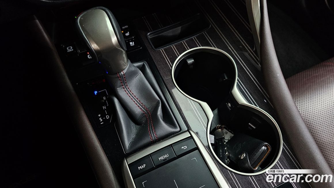 Lexus RX 2022