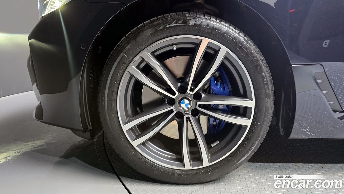 BMW Gran Turismo 2023