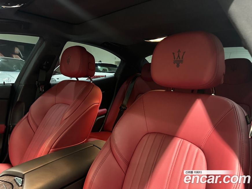 Maserati Ghibli 2023