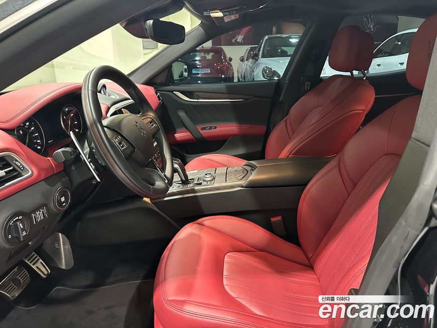 Maserati Ghibli 2023