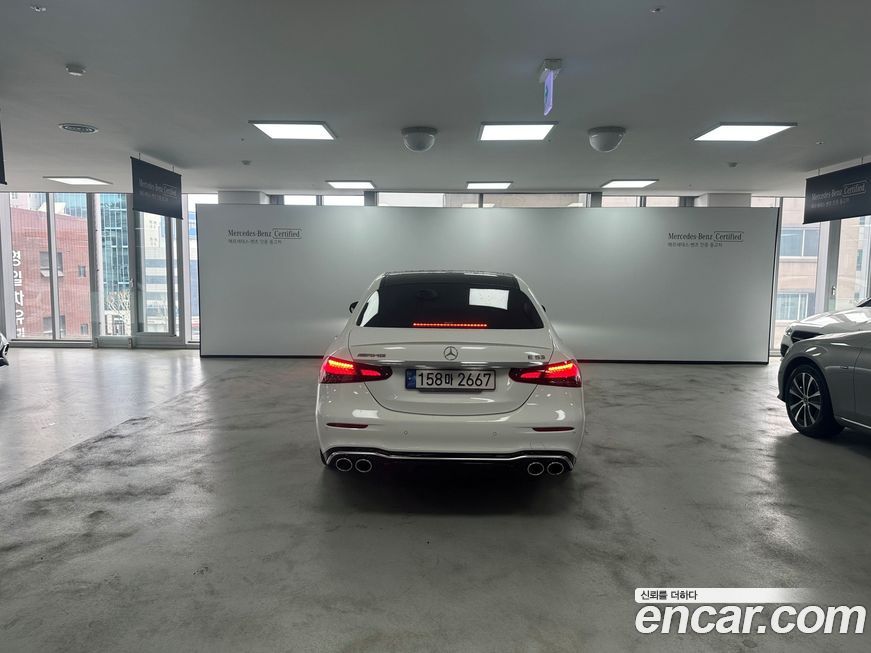 Mercedes-Benz E-Class 2022