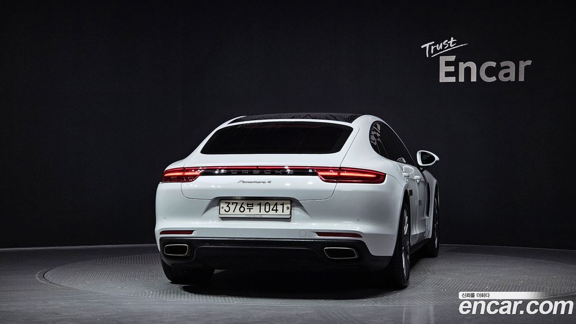 Porsche Panamera 2020