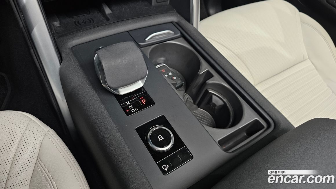 Land Rover Discovery 2025
