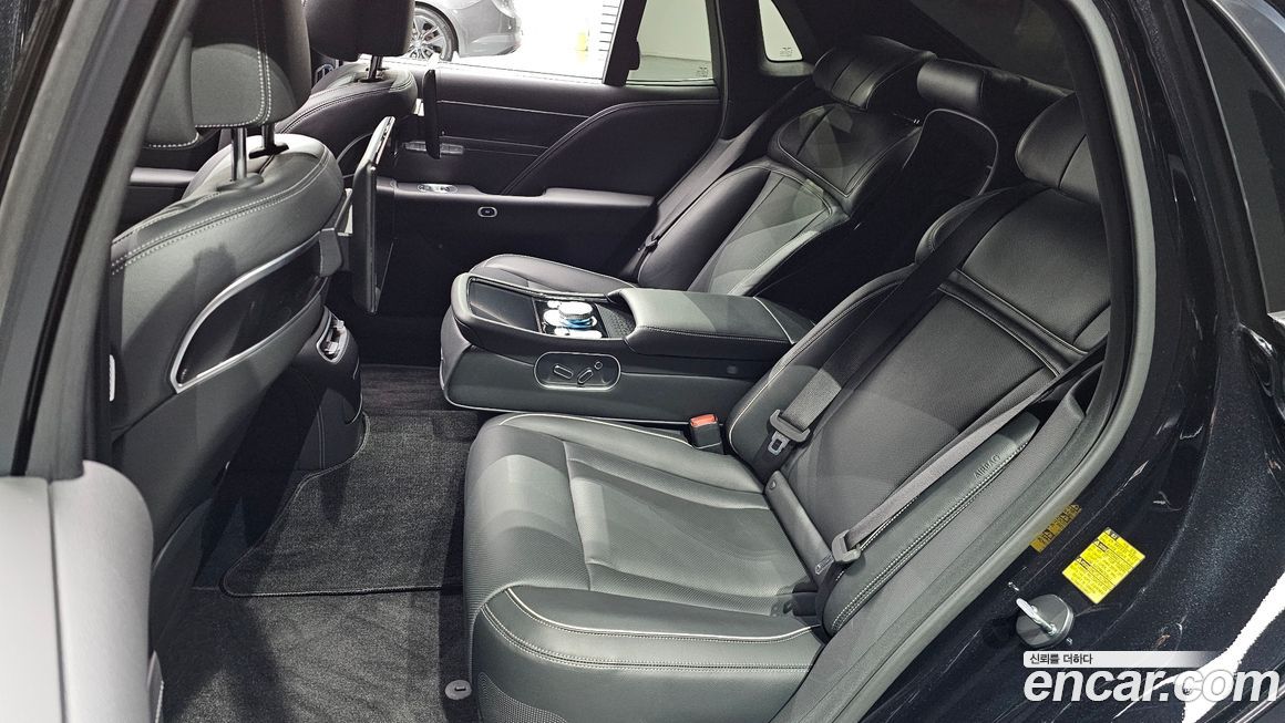 Genesis G90 2024