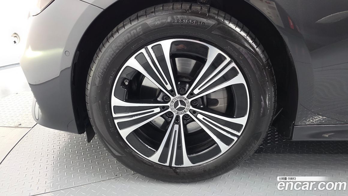 Mercedes-Benz E-Class 2026