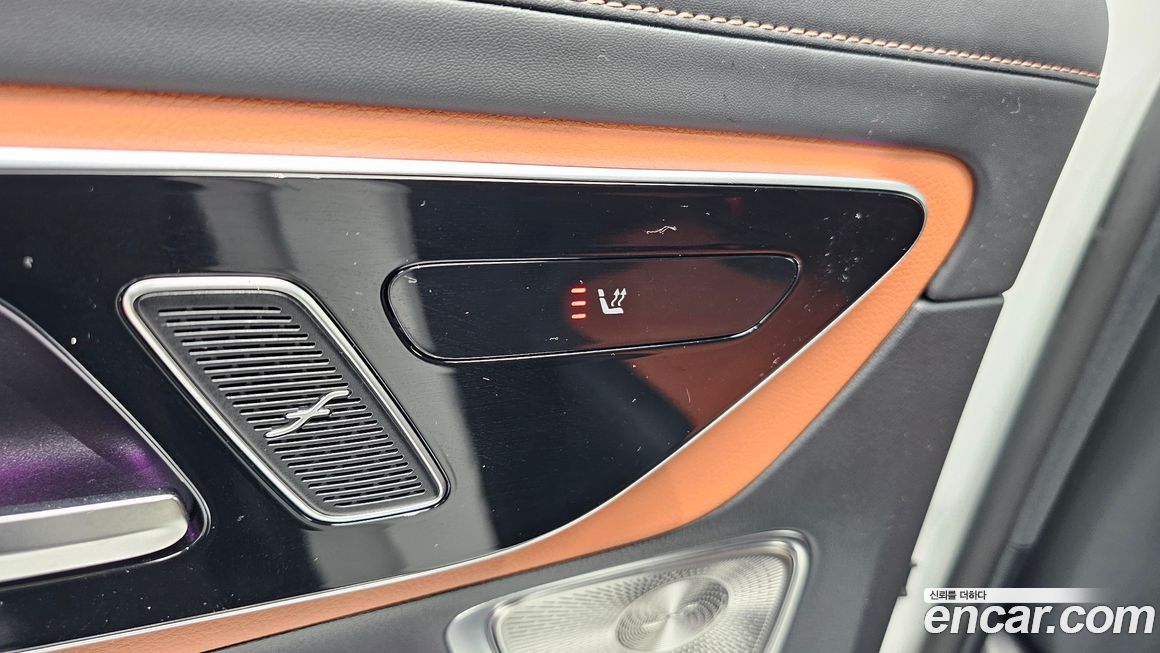 Mercedes-Benz GLC-Class 2023