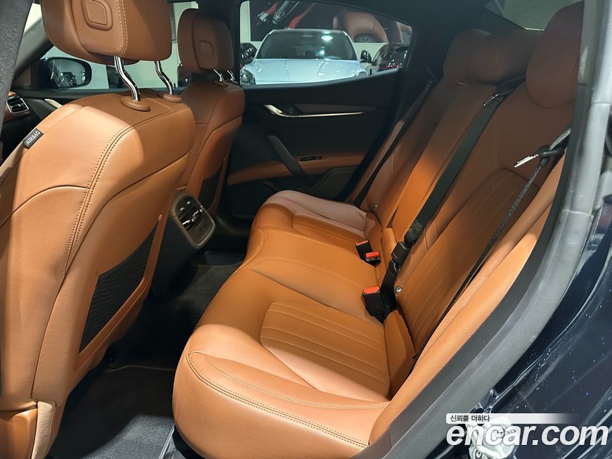 Maserati Ghibli 2023