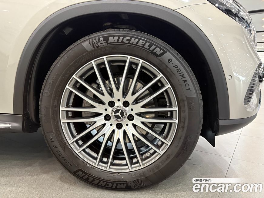 Mercedes-Benz GLC-Class 2024