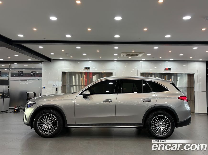 Mercedes-Benz GLC-Class 2024