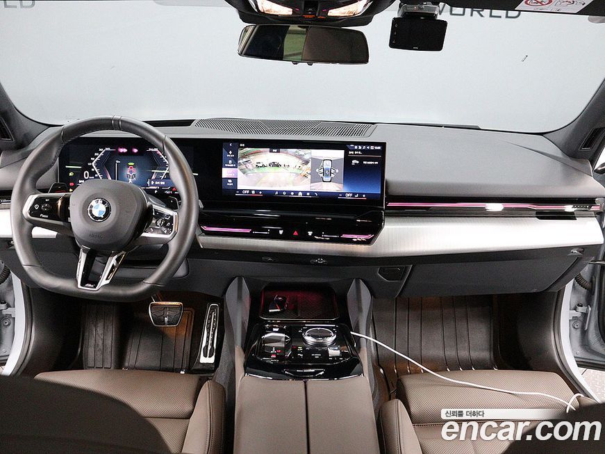 BMW 5-Series 2024