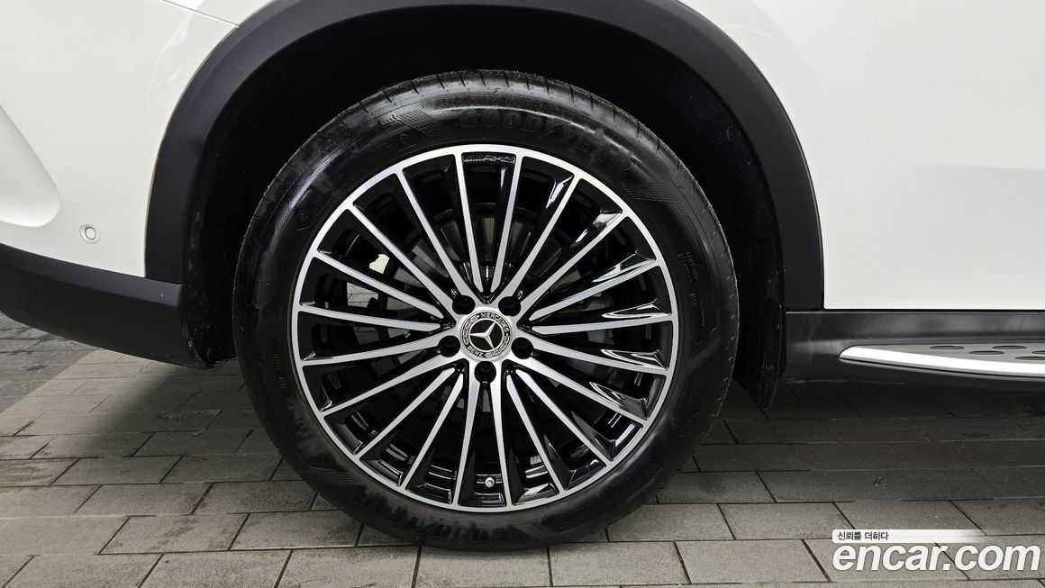 Mercedes-Benz GLC-Class 2024