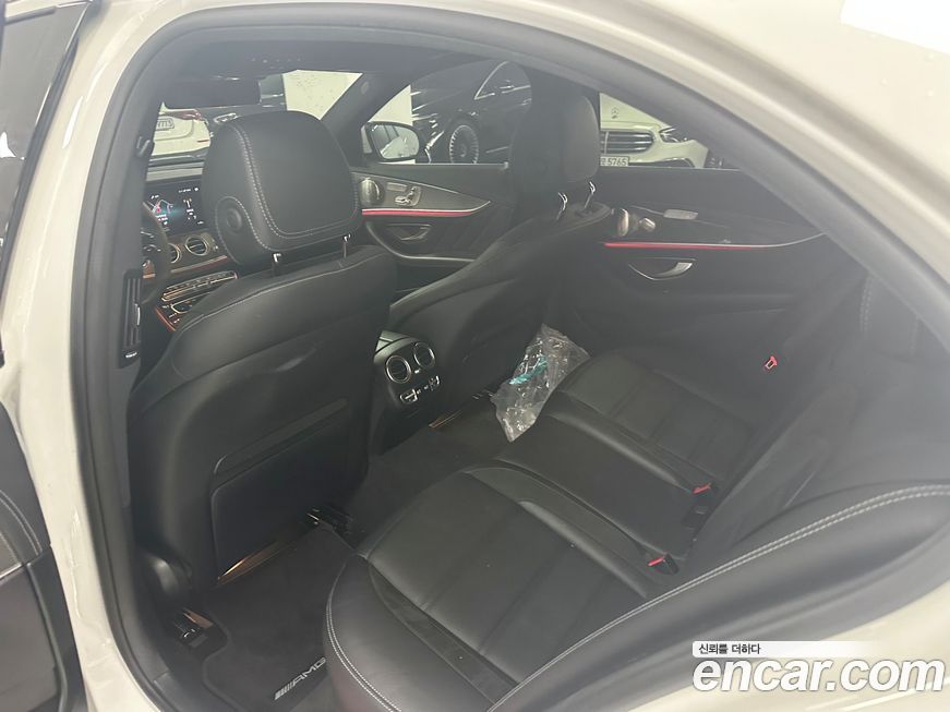 Mercedes-Benz E-Class 2022