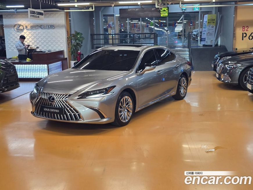 Lexus ES 2026