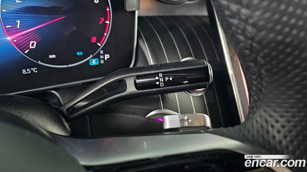 Mercedes-Benz GLC-Class 2023