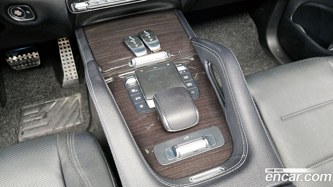 Mercedes-Benz GLE-Class 2021