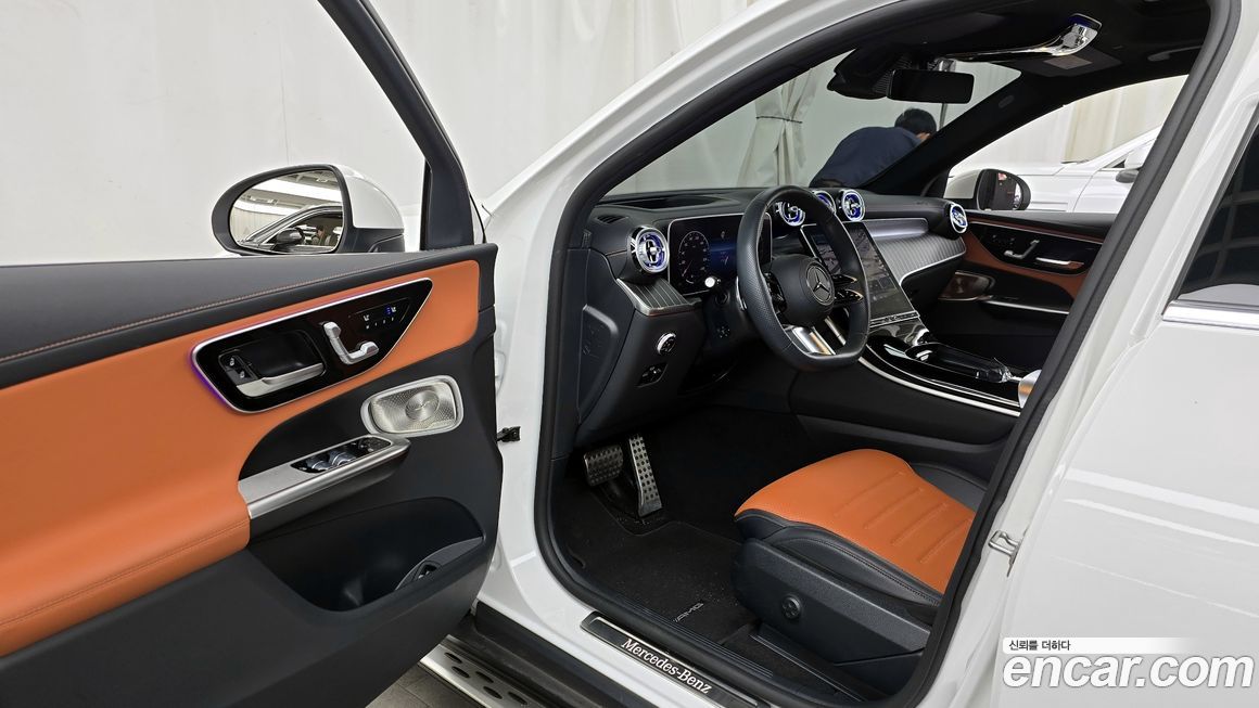 Mercedes-Benz GLC-Class 2024