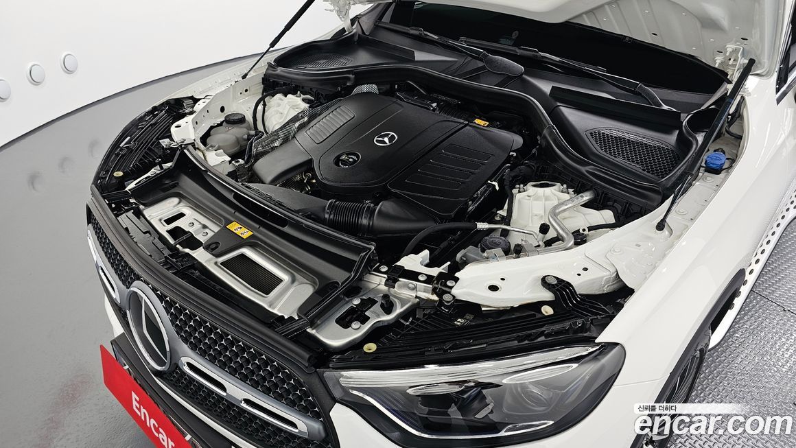 Mercedes-Benz GLC-Class 2023