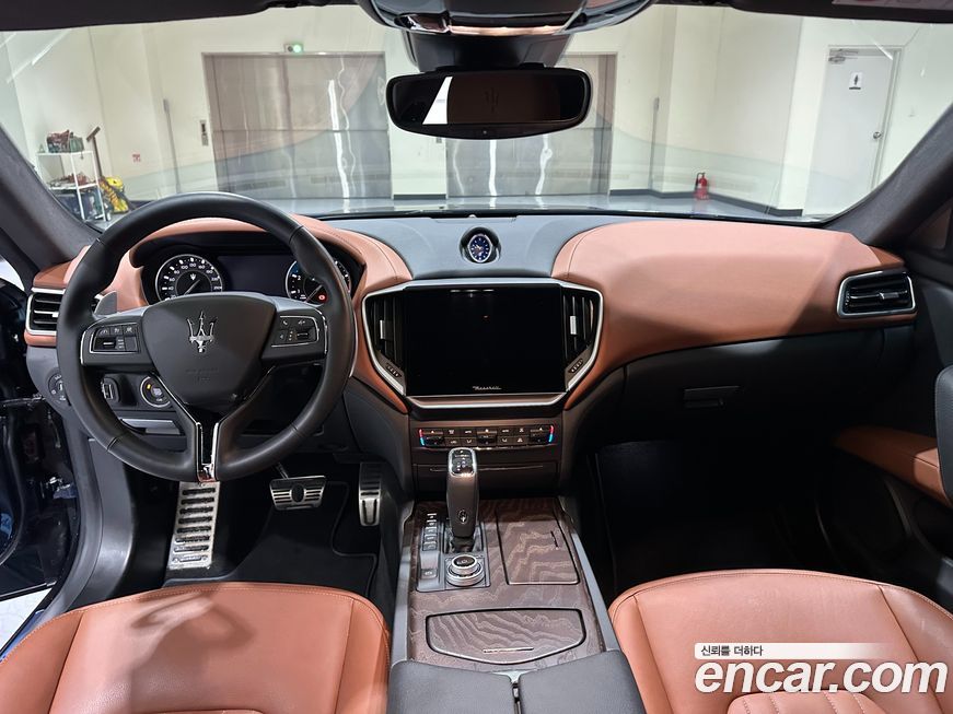 Maserati Ghibli 2023