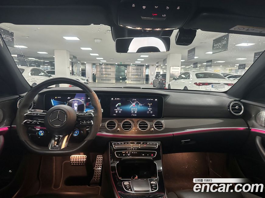 Mercedes-Benz E-Class 2022