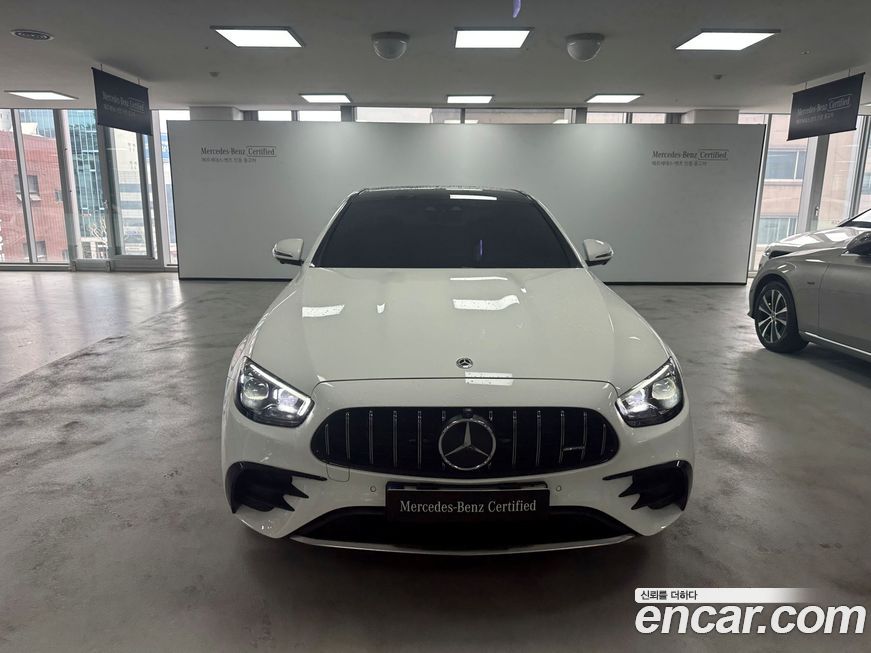 Mercedes-Benz E-Class 2022