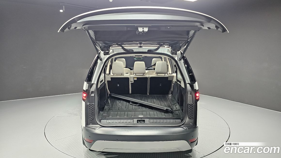 Land Rover Discovery 2025