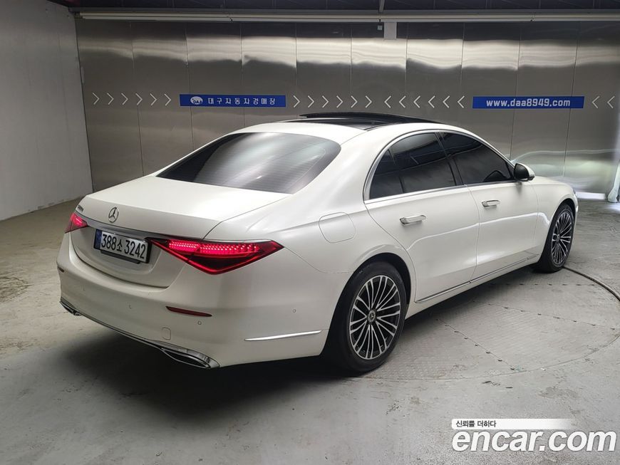 Mercedes-Benz S-Class 2022