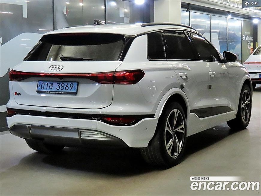 Audi Q6 e-tron 2025