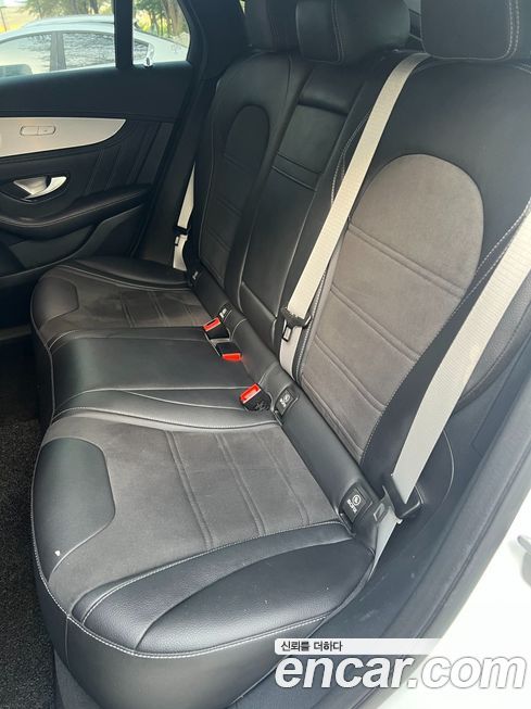 Mercedes-Benz GLC-Class 2021