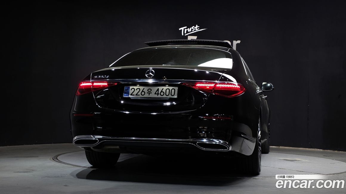 Mercedes-Benz S-Class 2022