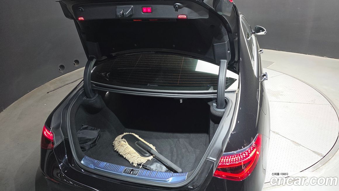 Mercedes-Benz S-Class 2022