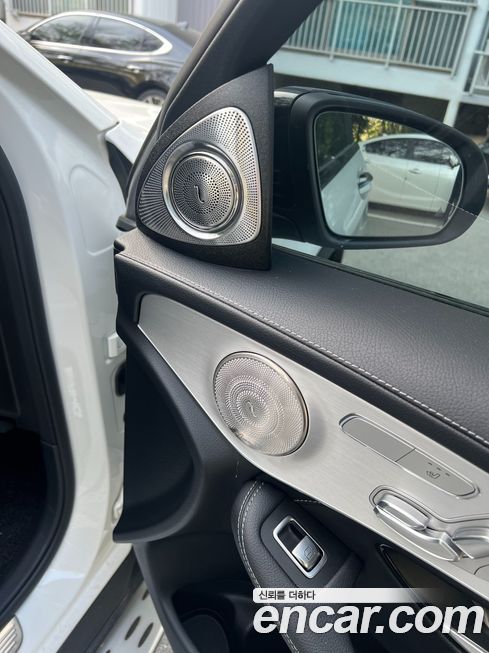 Mercedes-Benz GLC-Class 2021