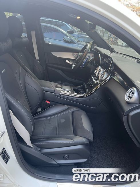 Mercedes-Benz GLC-Class 2021